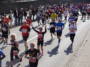 21.04.2013 - km 16 beim Hamburg-Marathon